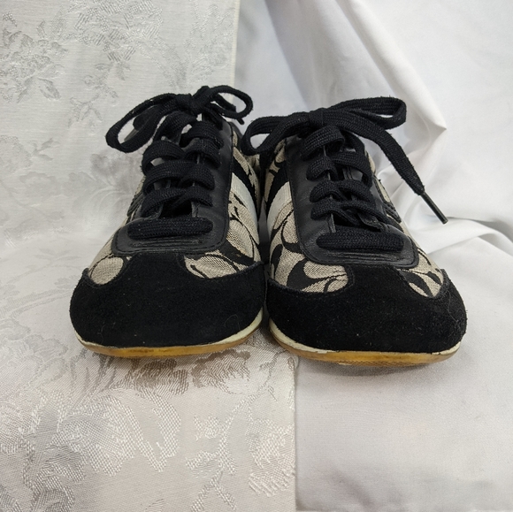Coach EUC Joss sneakers 6 black logo C - Picture 2 of 16